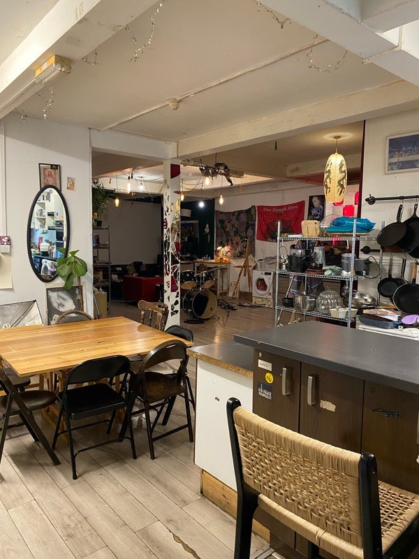 Room Overbury Road in Greater London