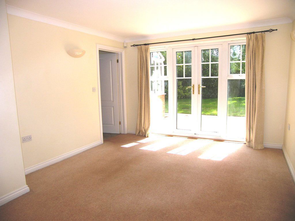 House Spring Grove in Mole Valley
