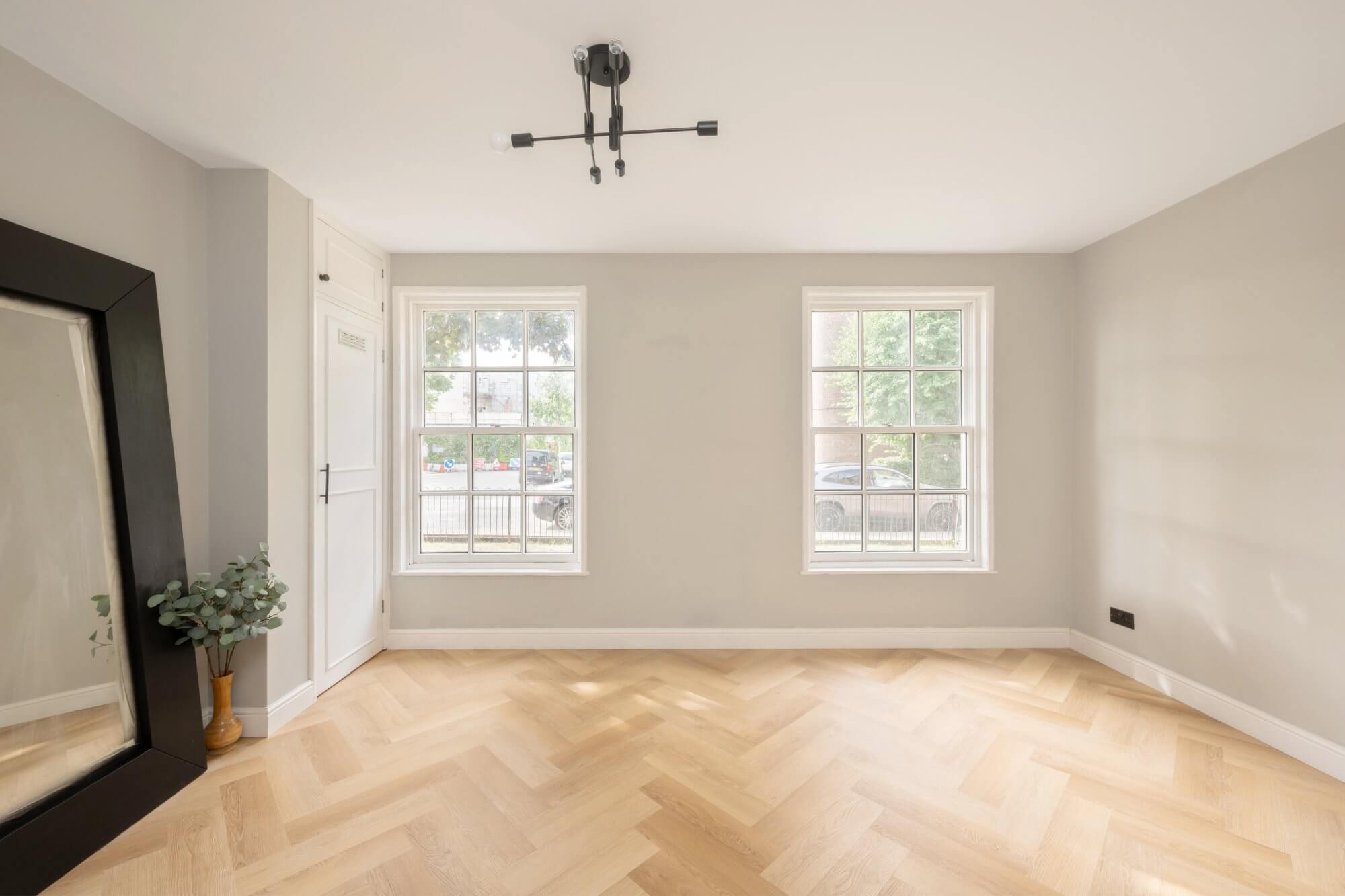 Flat Queen's Terrace in City of Westminster