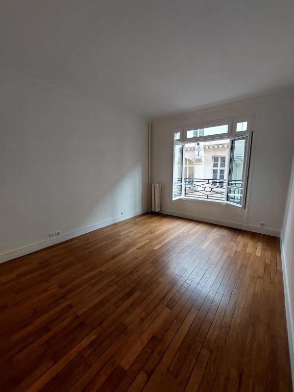 Appartement Rue Laugier à Paris