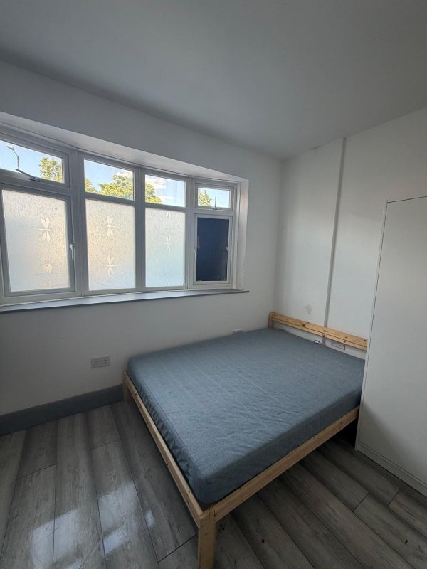 Flat Bath Road in Slough