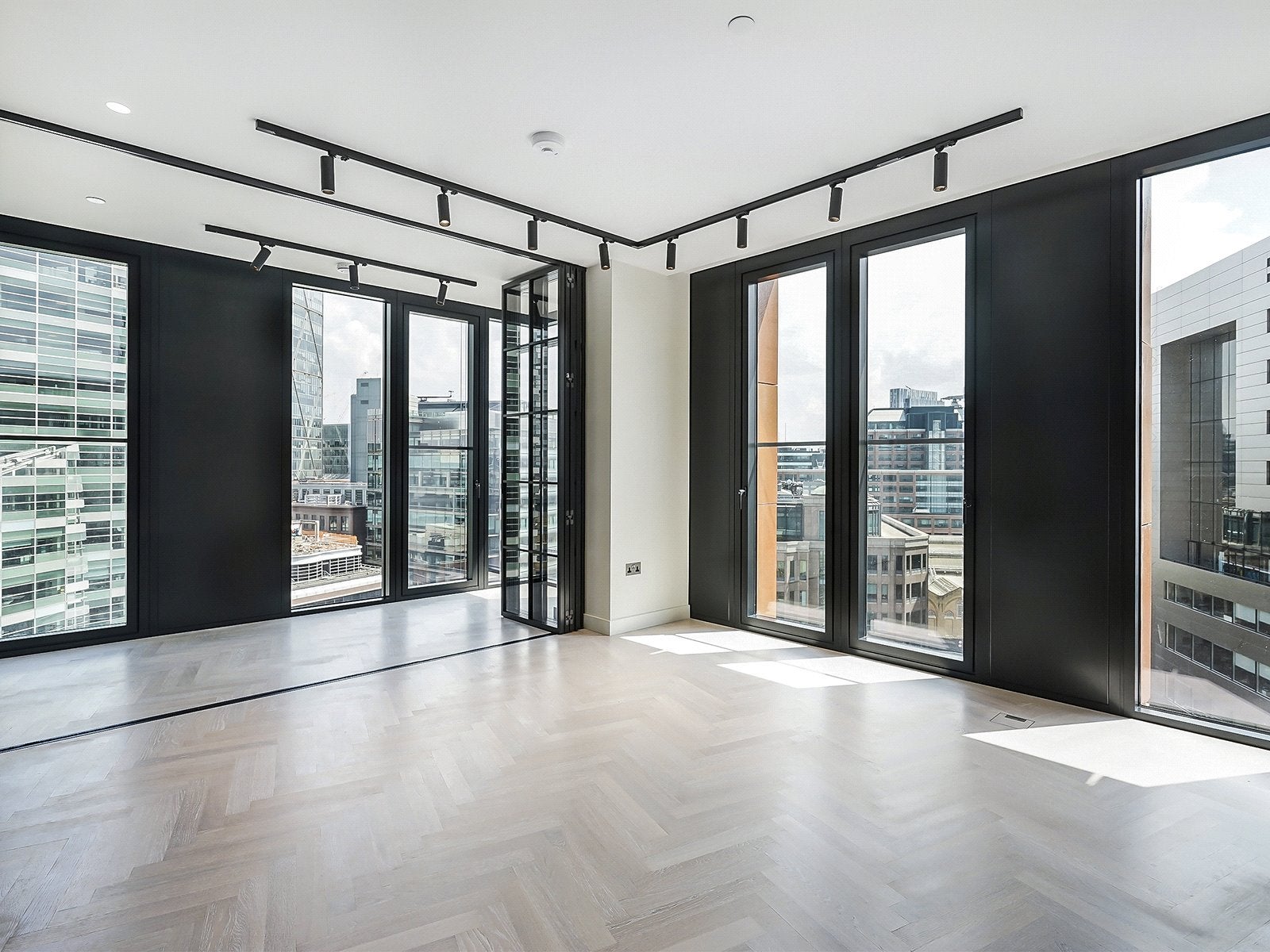 Flat Earl Street in Greater London