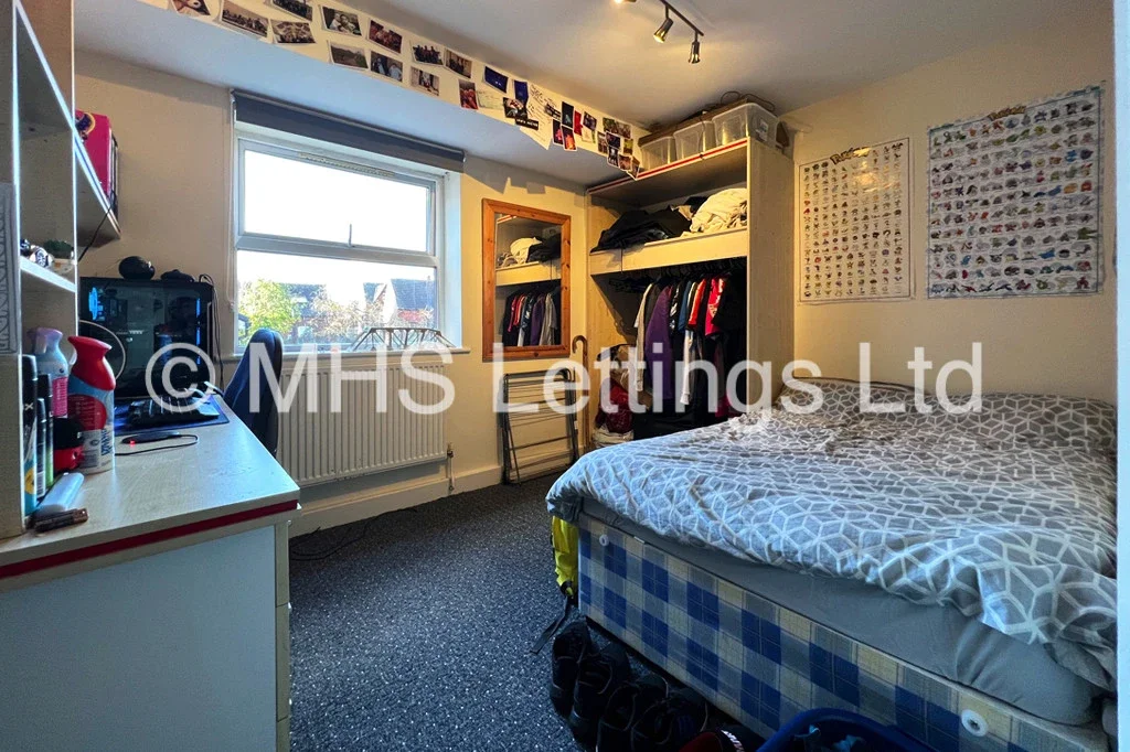 Flat Welton Road in Leeds
