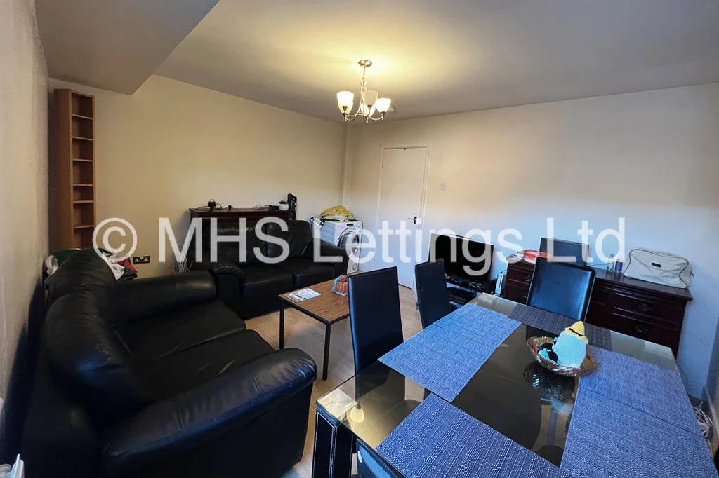 Flat Welton Road in Leeds