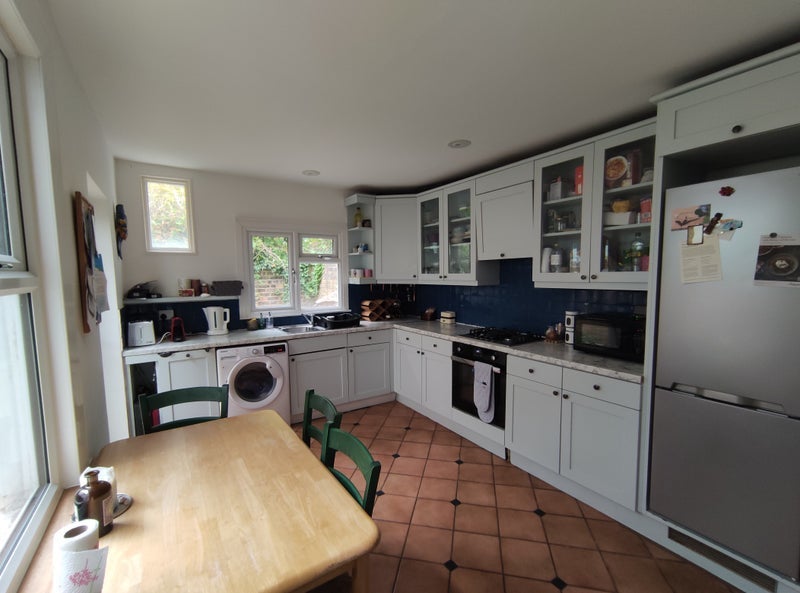 Room Claxton Grove in Greater London