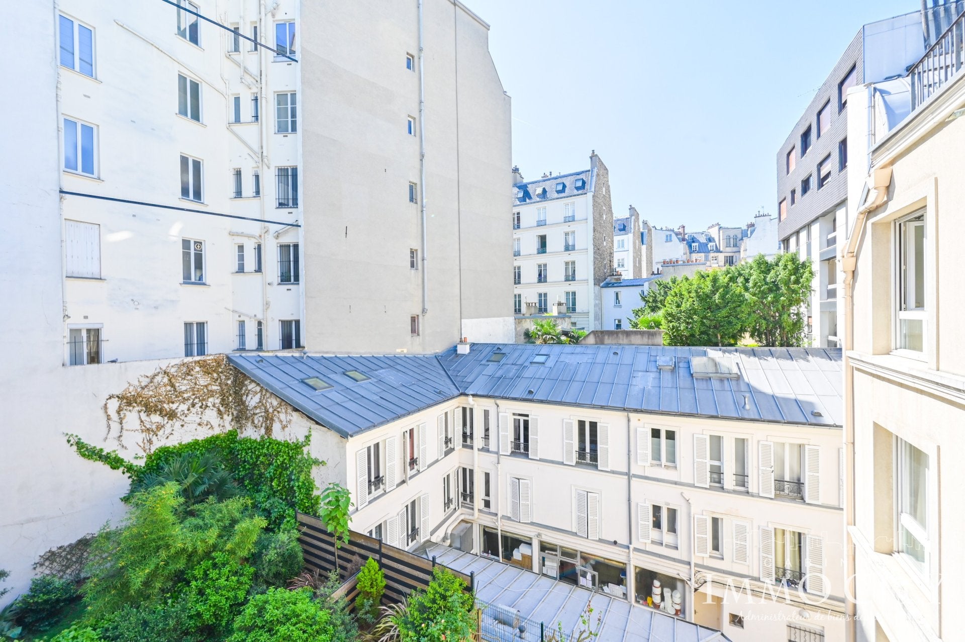 Flat Rue Poncelet in Paris