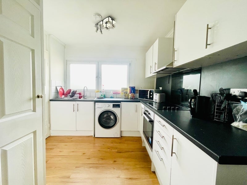 Room Cable Street in Greater London
