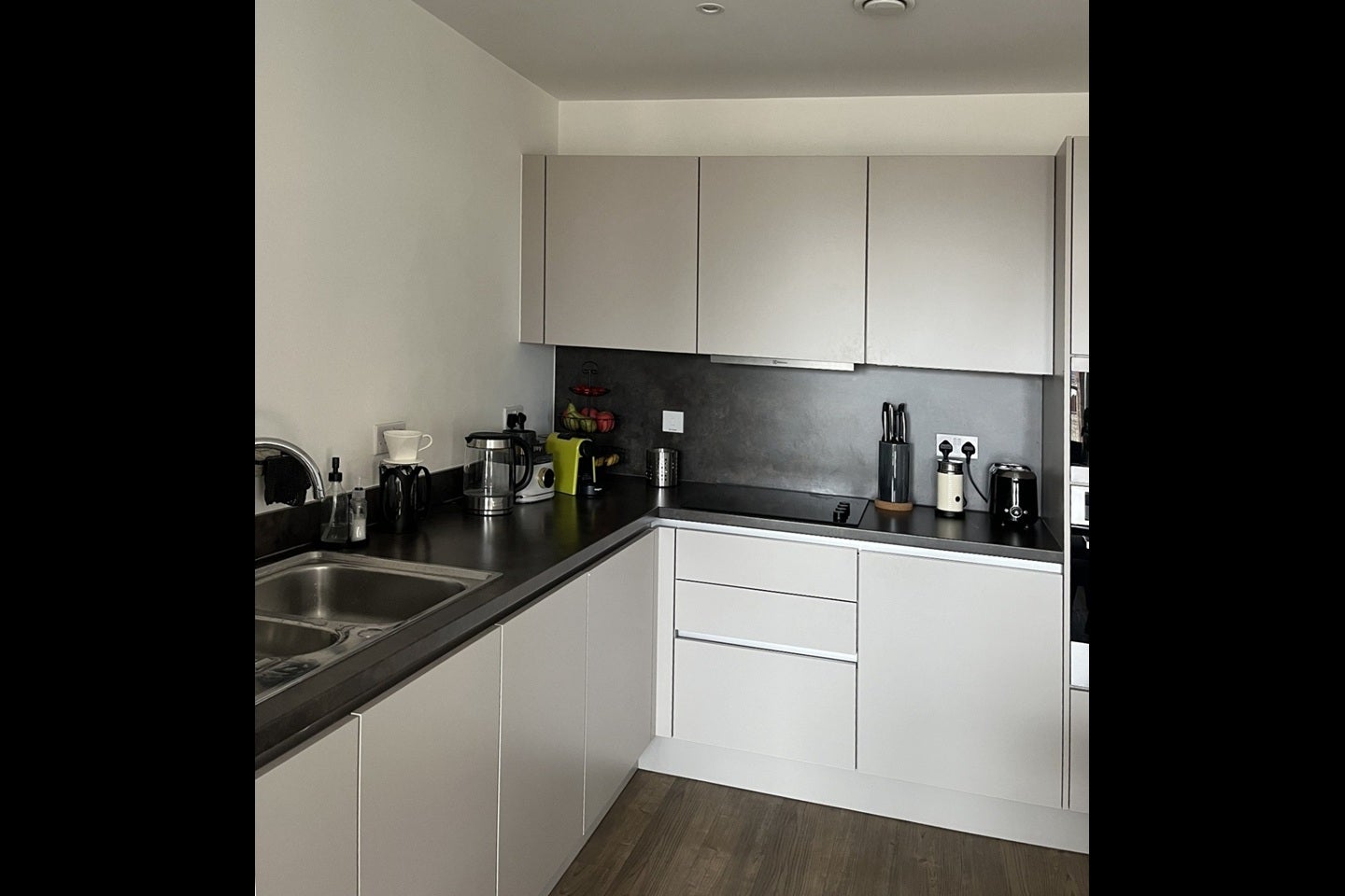 Flat Bailey Street in Greater London