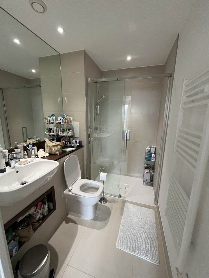 Room Bailey Street in Greater London