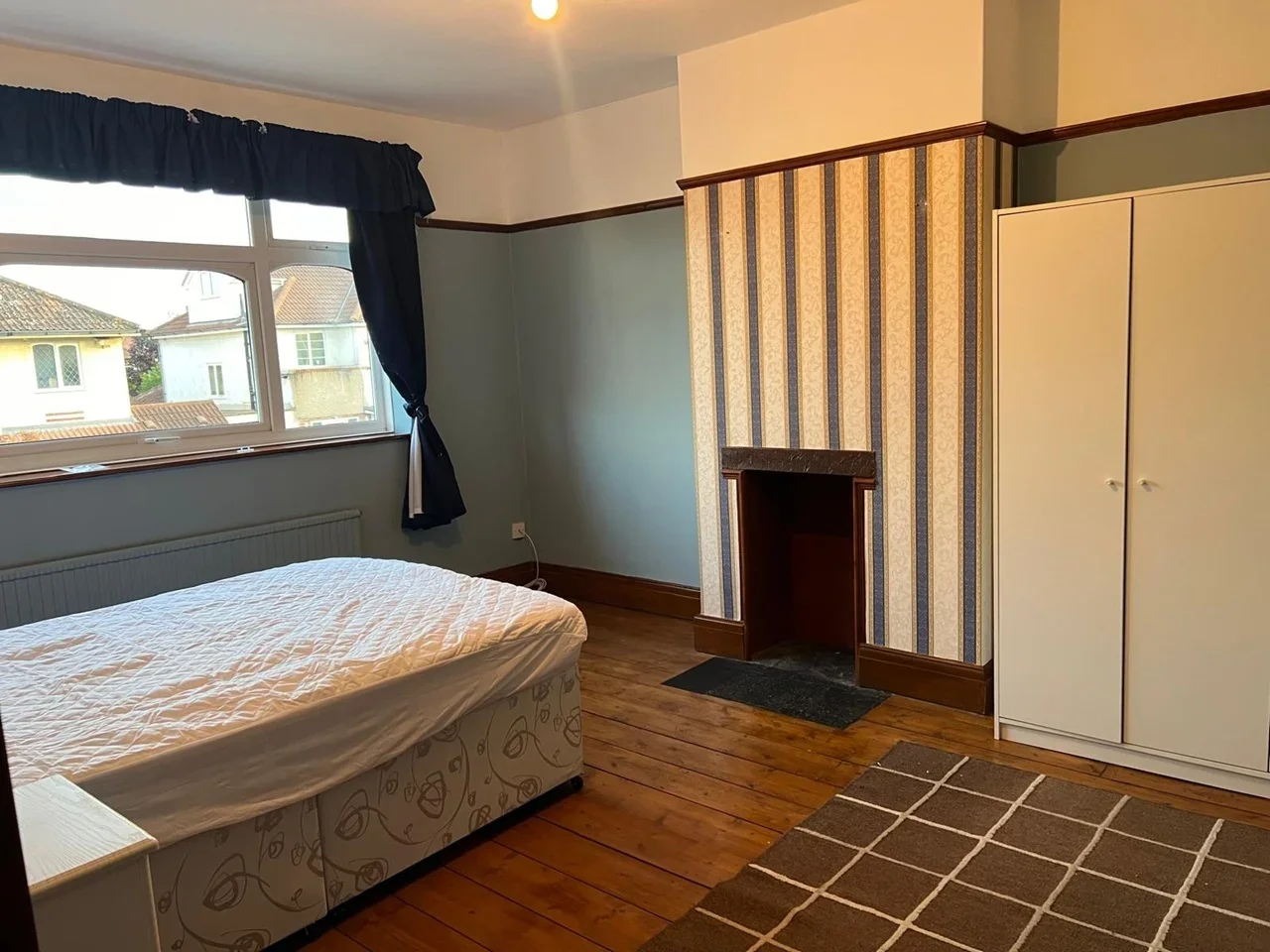 Room Addiscombe Road in Weston-super-Mare