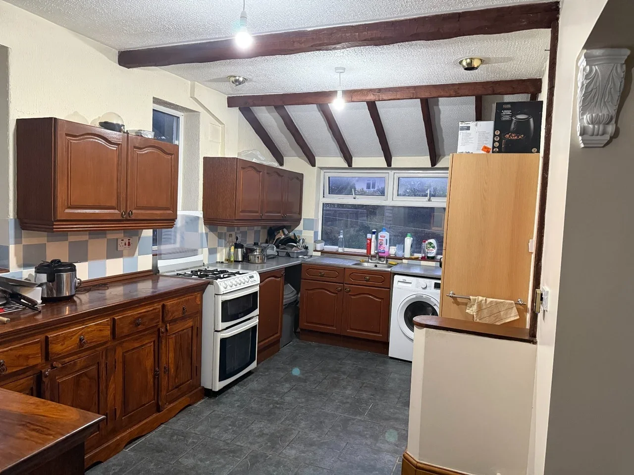 Room Addiscombe Road in Weston-super-Mare