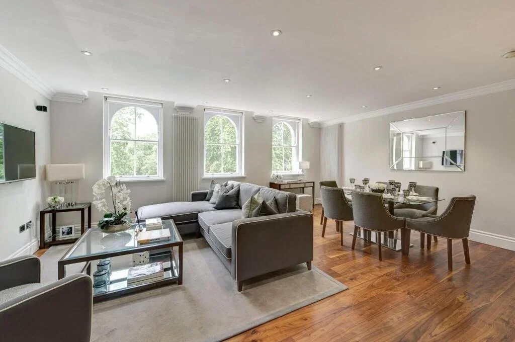 Flat Kensington Gardens Square in City of Westminster