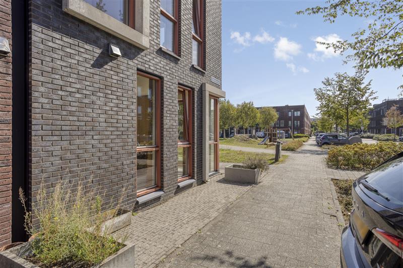 Tussenwoning te koop: Oslohaven 64, Purmerend