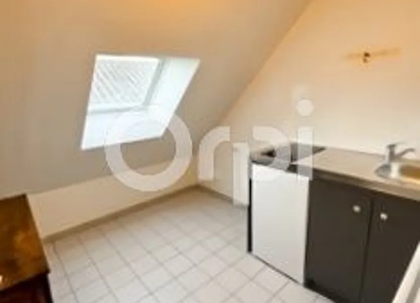 Flat Avenue Georges Clemenceau in Senlis