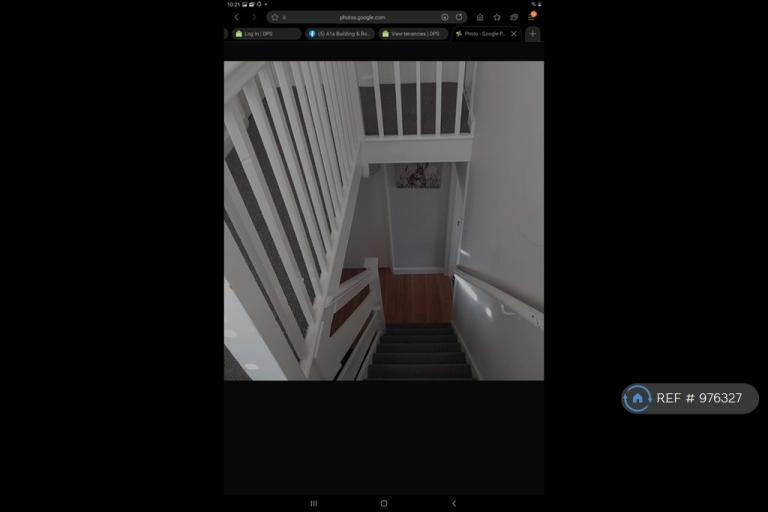 Room Westminster Avenue in Greater London