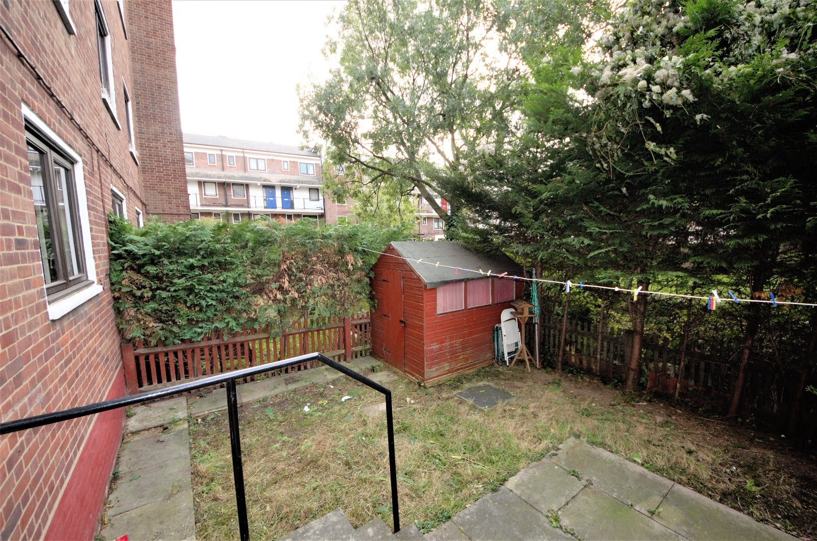Flat Treaty Street in Greater London