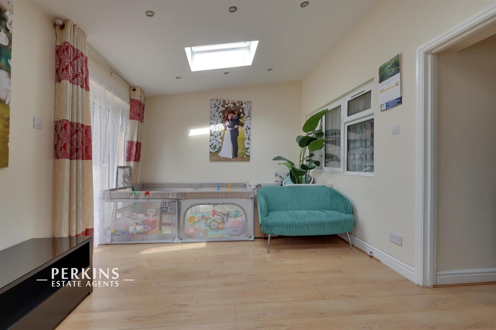 House Ramsey Close in Greater London