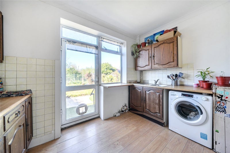Room Grangemill Road in Greater London