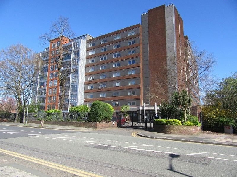 Flat Seymour Grove in Trafford