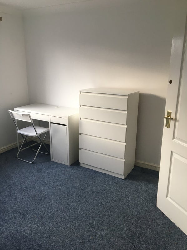 Room Summerton Way in Greater London