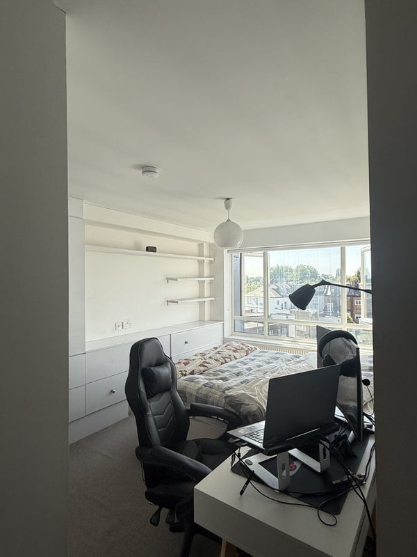 Room Fairfax Road in Greater London