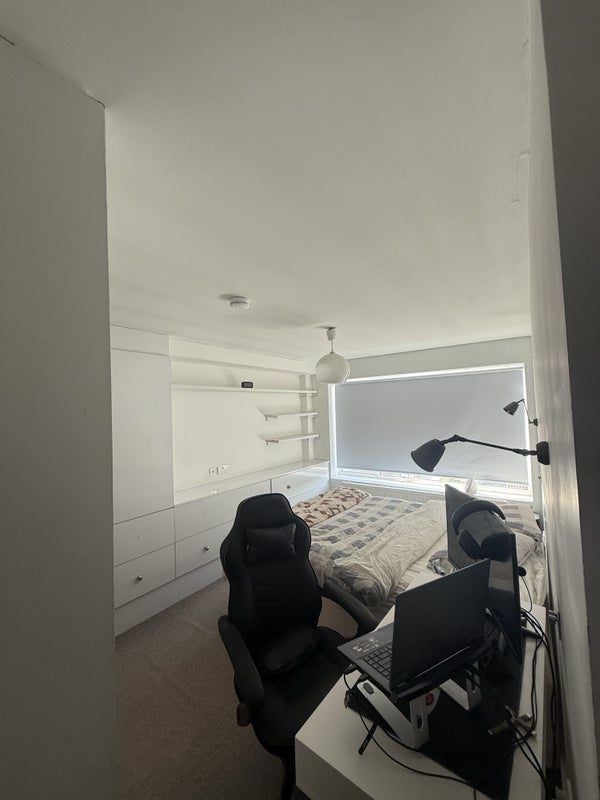 Room Fairfax Road in Greater London