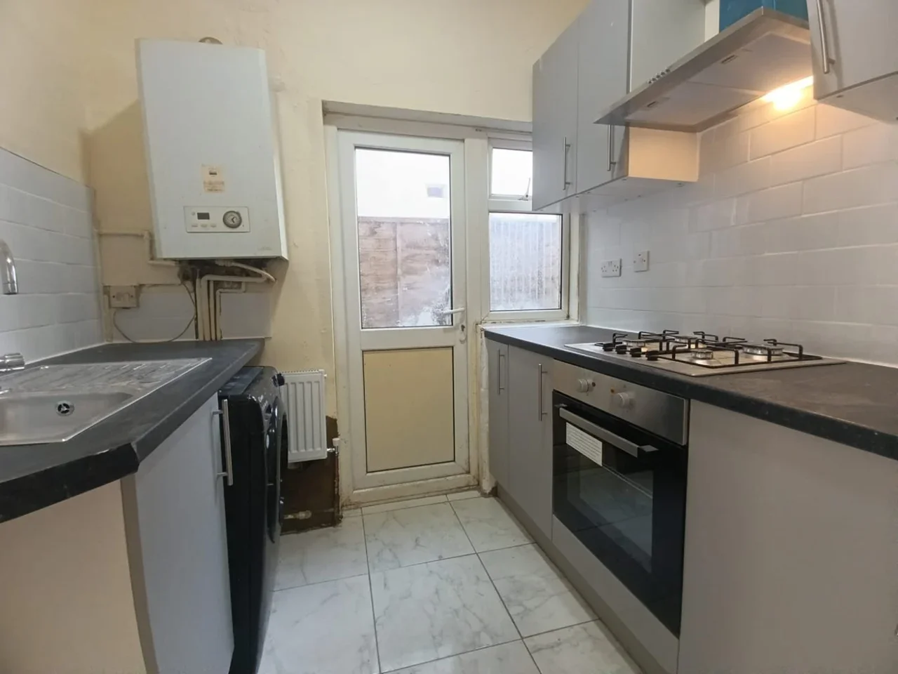 Flat Cambus Road in Greater London