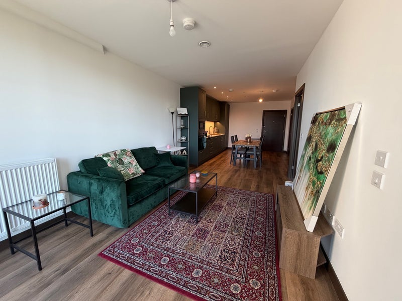 Flat Hatcham Street in Greater London