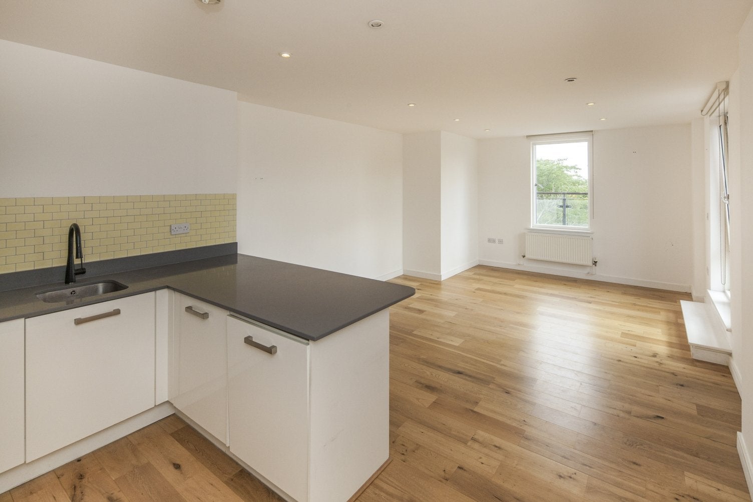 Flat Perry Hill in Greater London