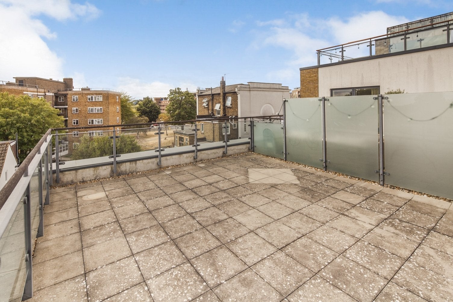 Flat Perry Hill in Greater London