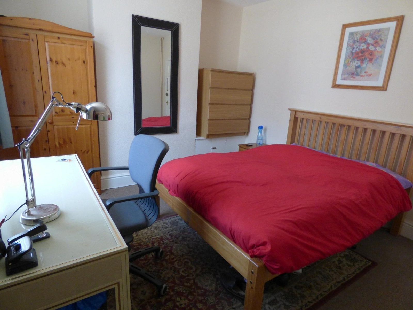 Room Gladstone Street in Charnwood