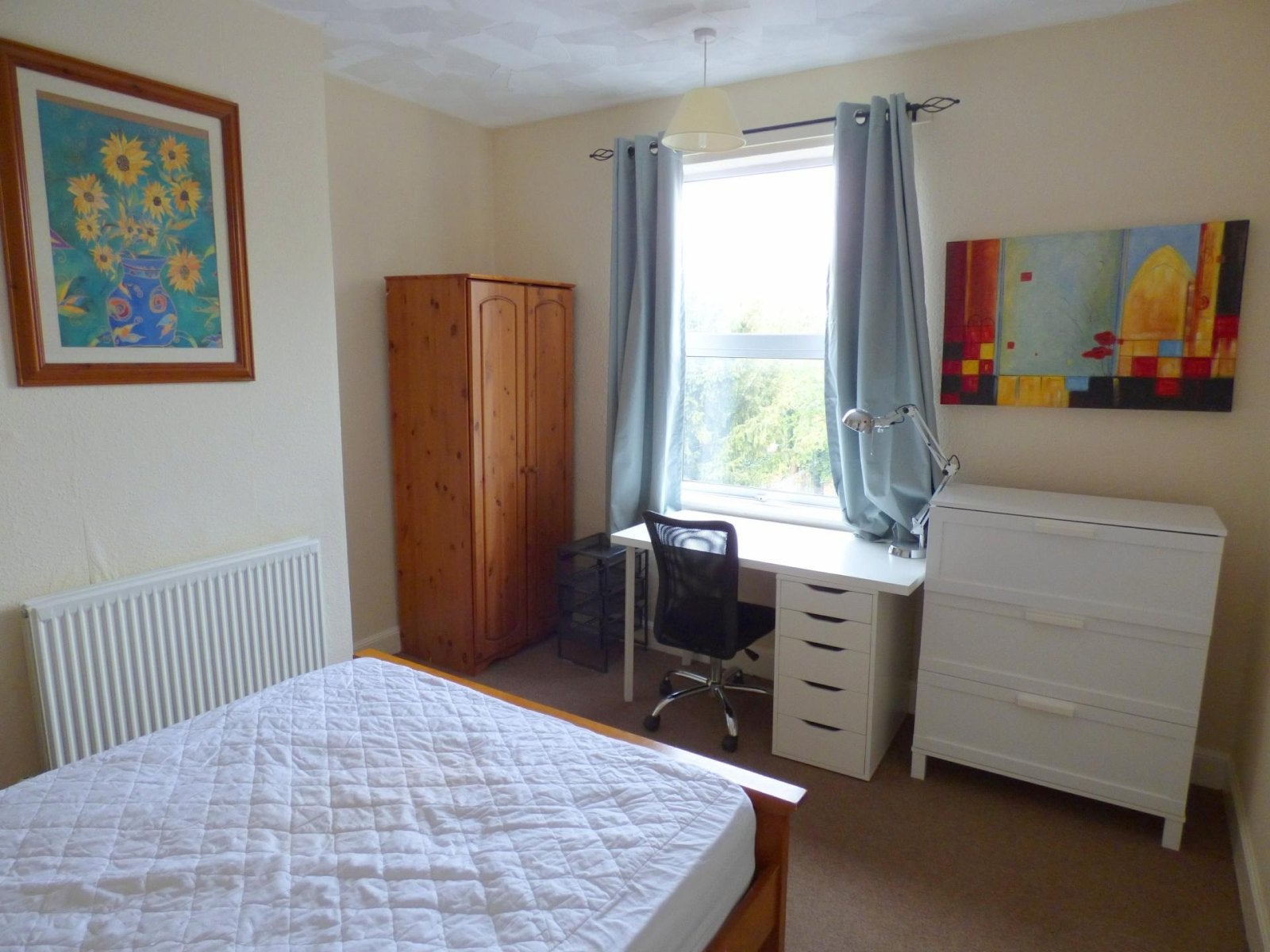 Room Gladstone Street in Charnwood