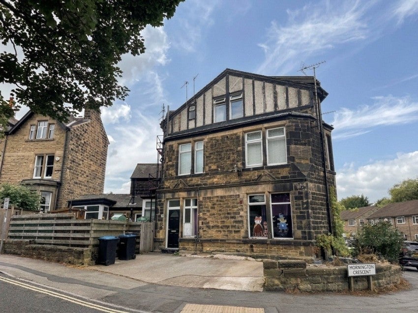 Flat Mornington Crescent in Harrogate