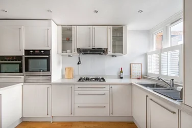 Flat Battersea Square in Greater London