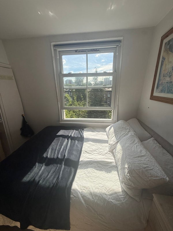 Room Elizabeth Avenue in Greater London