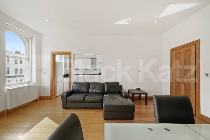 Flat Iverson Road in Greater London