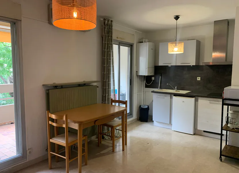 Flat Rue du Court de Gébelin in Nîmes
