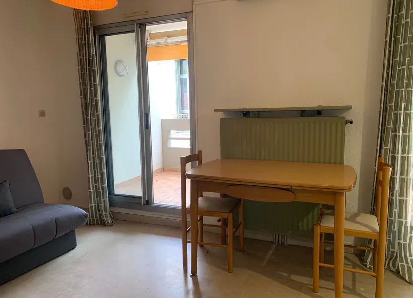Flat Rue du Court de Gébelin in Nîmes