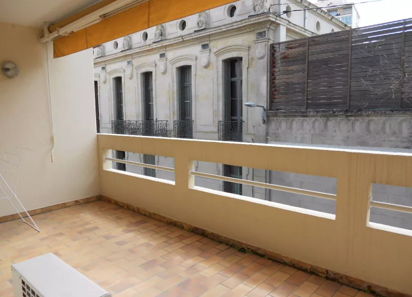 Appartement Rue du Court de Gébelin à Nîmes