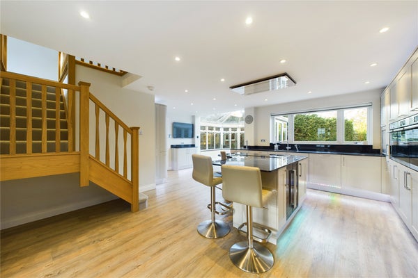 House Mountbatten Rise in Sandhurst