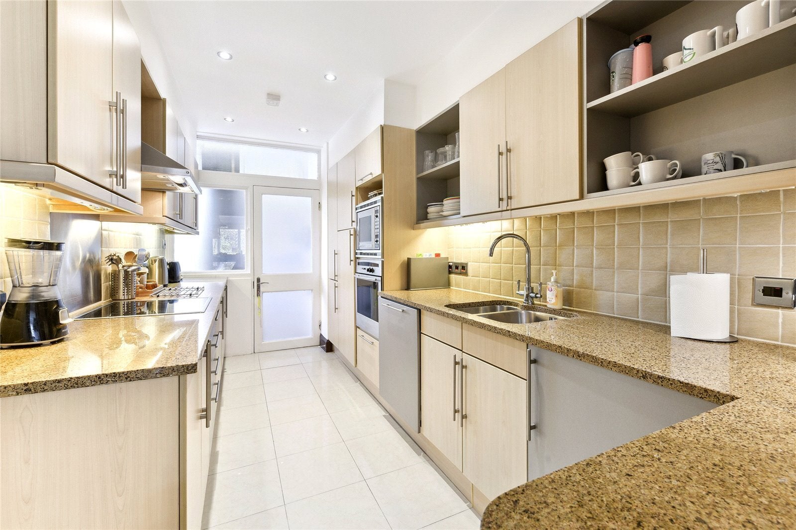 Flat Montrose Court in City of Westminster