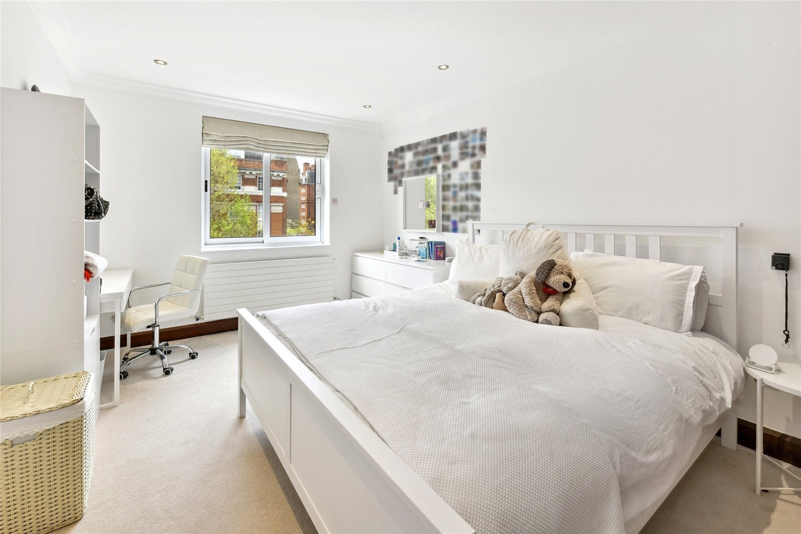 Flat Montrose Court in City of Westminster