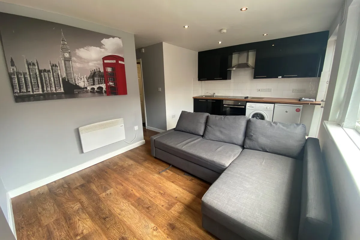 Flat Woodsley Road in Leeds