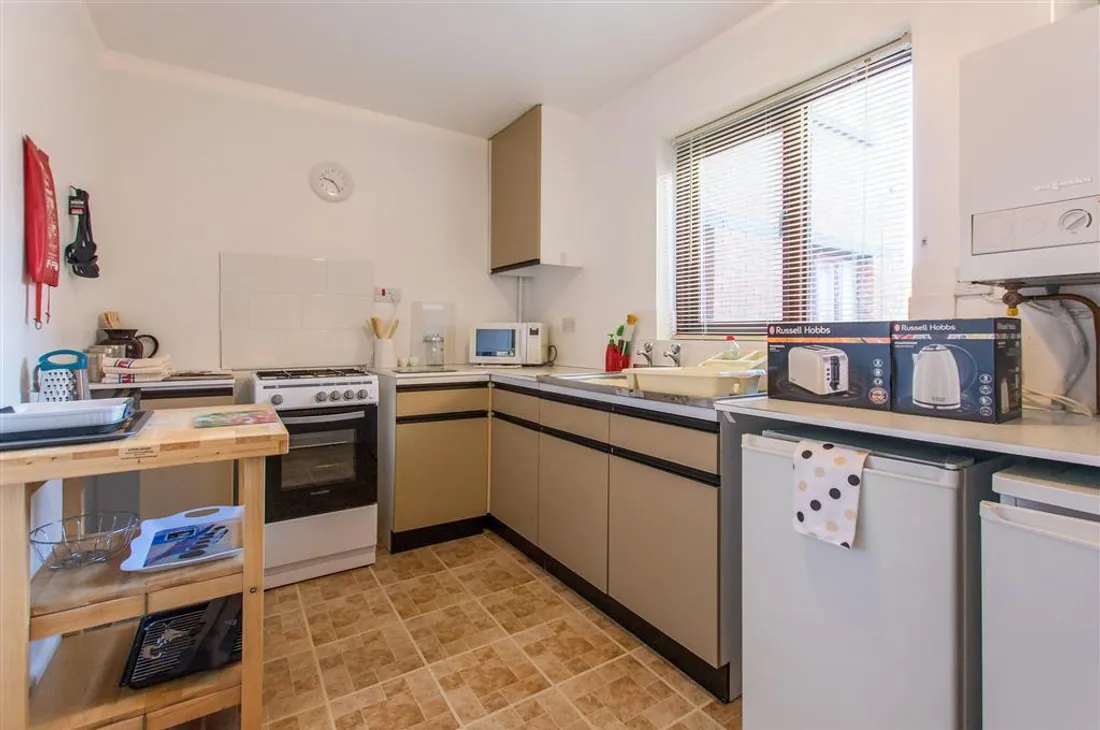 Flat Abernethy Quay in Swansea