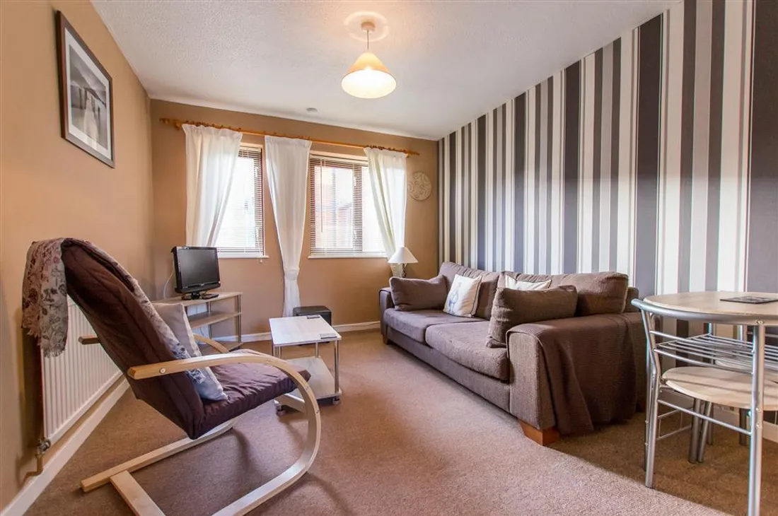 Flat Abernethy Quay in Swansea