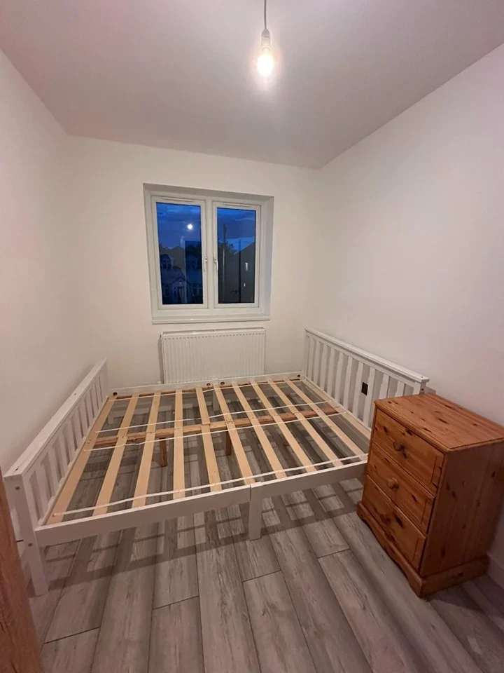 Room Frederick Road in Greater London
