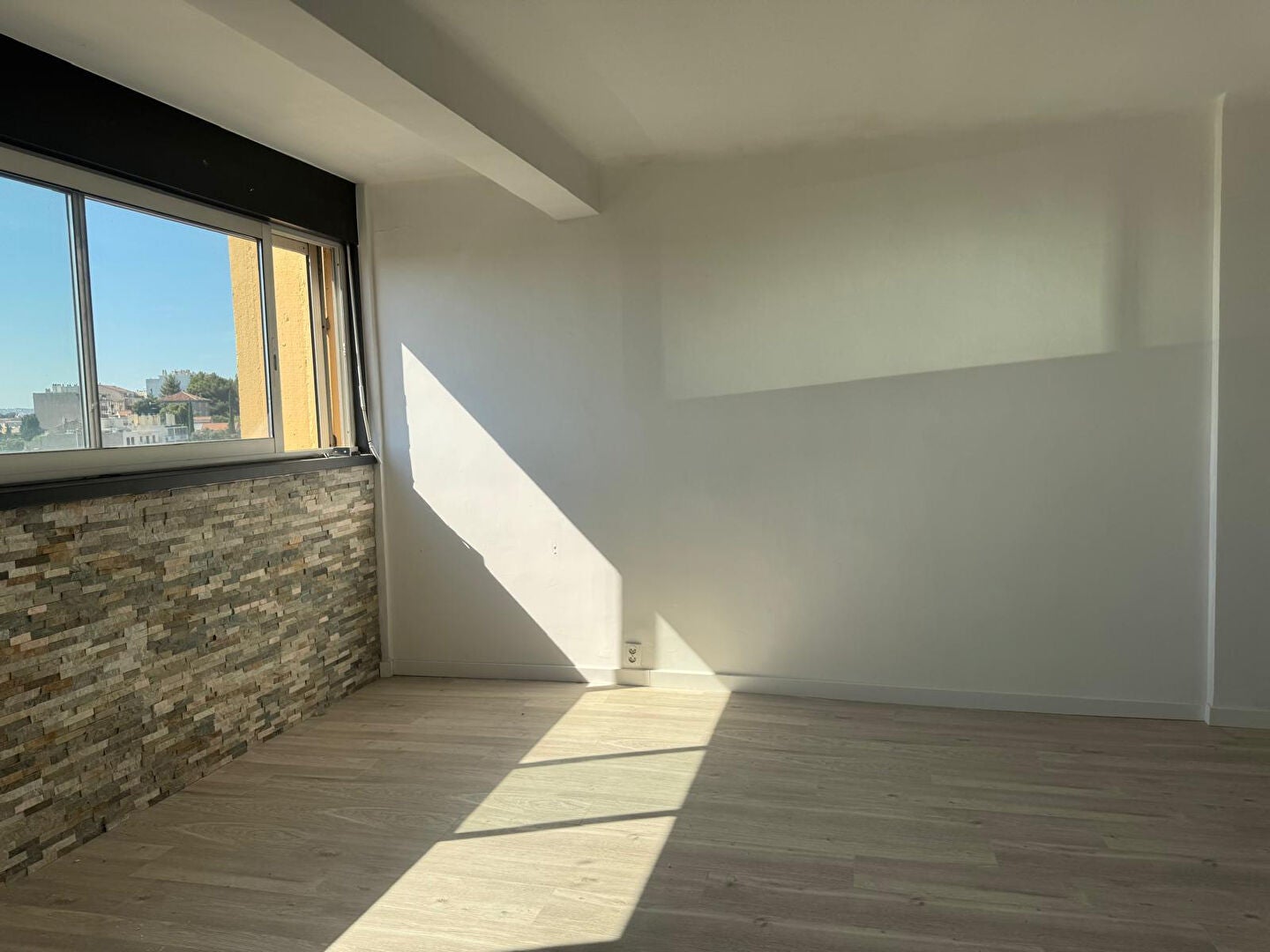 Flat Rue Auger in Marseille