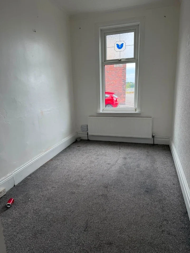 Flat Lyndhurst Terrace in Sunderland