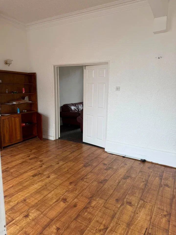 Flat Lyndhurst Terrace in Sunderland