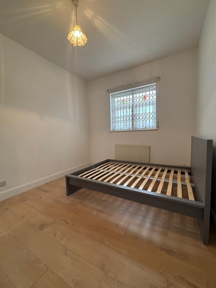 House Exeter Gardens in Greater London